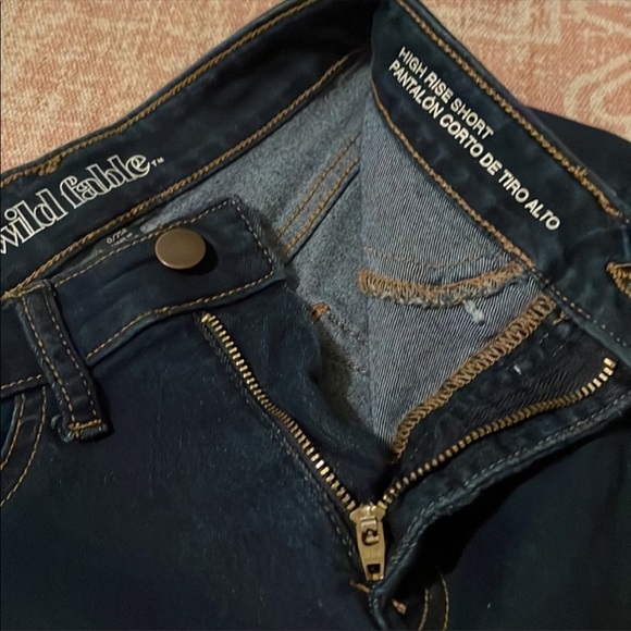 WILD FABLE High Rise Jean Shorts- Size 0 - Picture 4 of 4